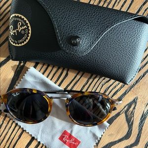 Ray Ban Flecks Sunglasses RB2447